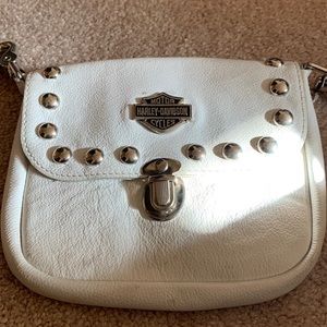 H-D purse